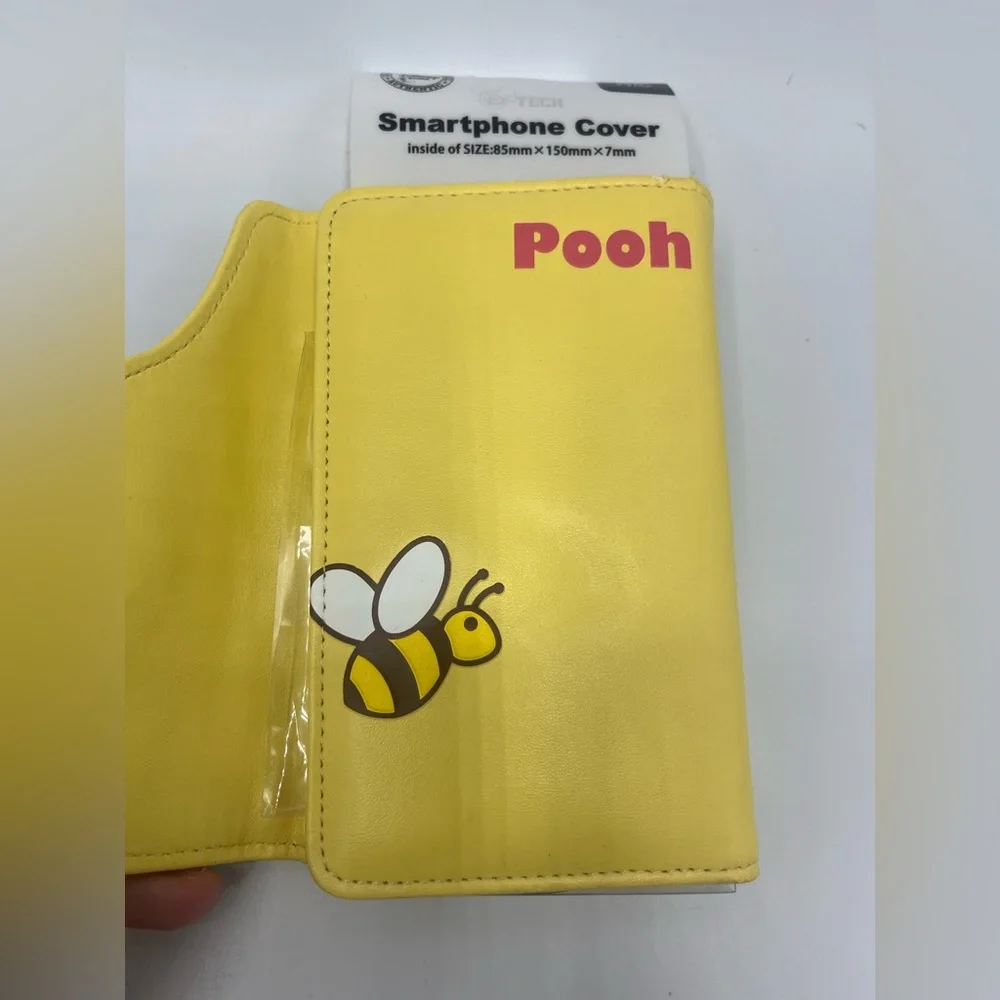 Disney Yellow Pooh Smartphone Cover